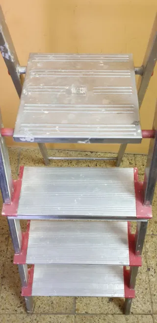 ESCALERA CON TRANSPORTE INCLUIDO