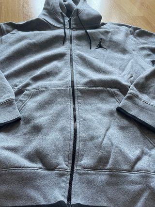 Chaqueta Jordan Talla M Gris