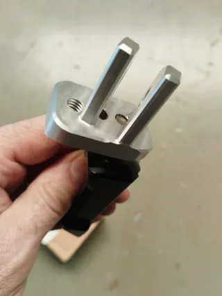 Reposapiés IZQ BMW F900R/F900XR 77259829097