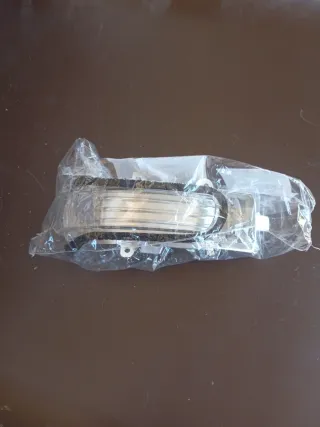 Intermitente Retrov. Izq. Toyota Auris 2012
