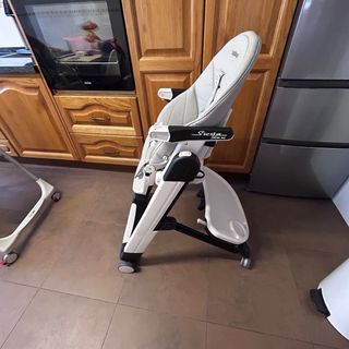 Trona Peg-Pérego grigia