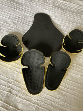 Chaqueta moto cuero azul con protecciones CE.