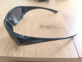 Gafas de sol deportivas negras marca Bollé