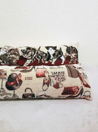 Cojines decorativos gatos y moda
