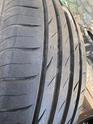 Neumático suelto 205/55 R16 V