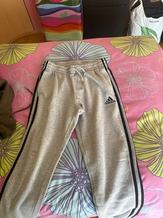Pantalón chándal Adidas gris