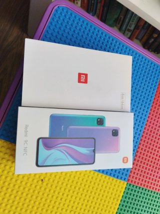Cajas vacías móviles Apple, BQ, Xiaomi