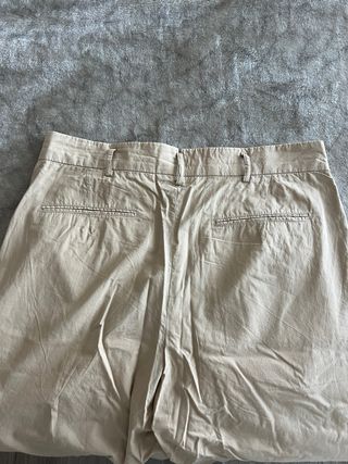 Pantalones pinzas beige (Talla M) Zara