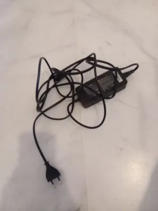 Cargador Patinete Eléctrico