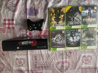 Xbox 360 Negra + 6 Juegos