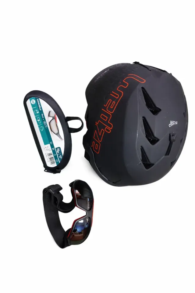 Casco y gafas de esquí