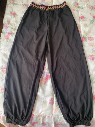 Pantalón abombachado negro talla L
