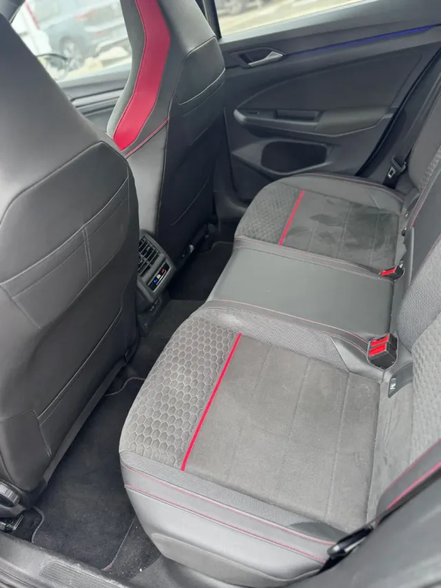 Volkswagen Golf 2021