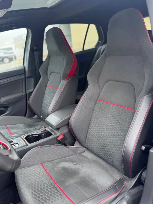 Volkswagen Golf 2021