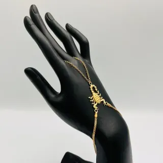 Pulsera Manita Escorpión 18K