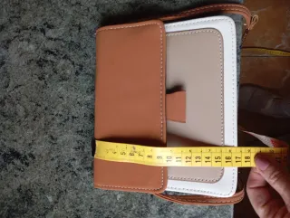 Bolso de colgar beige y marrón