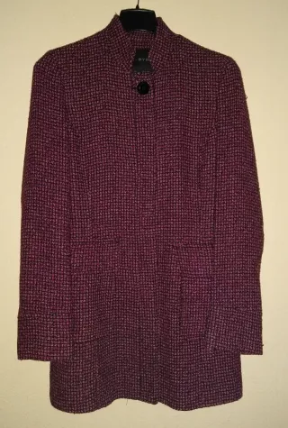 Talla 42 Abrigo de la Firma DI-BYE Rosa y Negro