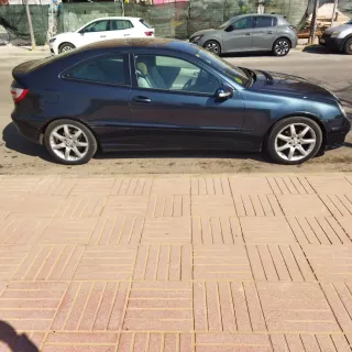 Mercedes-Benz Clase C 2005 Automático