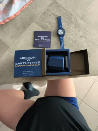 Omega x Swatch MoonSwatch Snoopy Blu