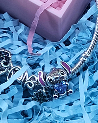 Charm para pulsera Pandora Stitch con Piedra Azul