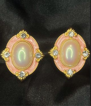 Orecchini smaltati ovali con strass