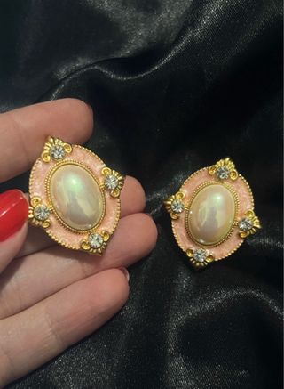 Orecchini smaltati ovali con strass