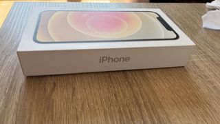 iPhone 12 Blanco 128GB + Caja + Cristal