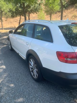 Audi A4 Allroad 2011