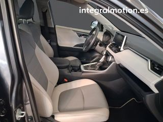 Toyota Rav4 2.5l 220H Luxury