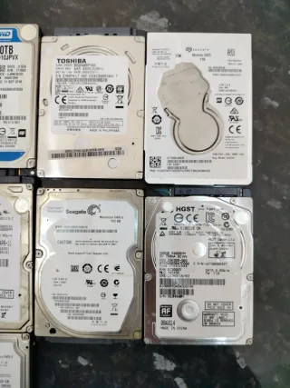 Lote 16 Discos Duros HDD 2.5 SATA en RIESGO 10TB