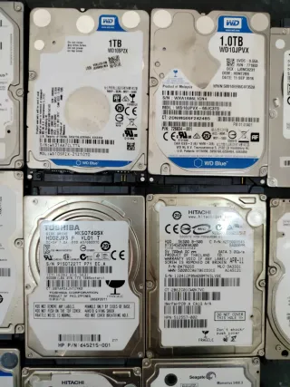 Lote 16 Discos Duros HDD 2.5 SATA en RIESGO 10TB