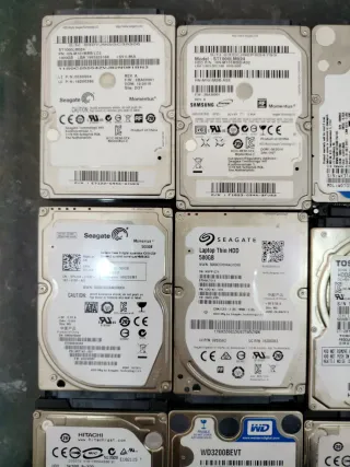 Lote 16 Discos Duros HDD 2.5 SATA en RIESGO 10TB