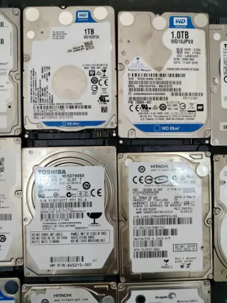 Lote 16 Discos Duros HDD 2.5 SATA en RIESGO 10TB