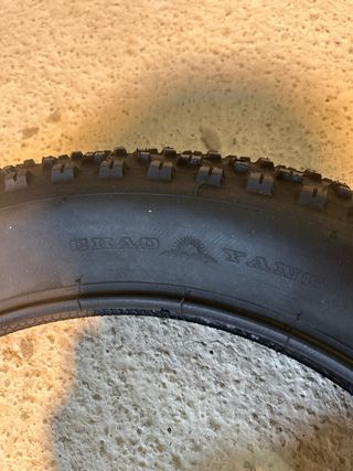 Neumáticos y cámaras MTB 20x4.0