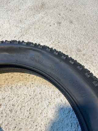Neumáticos y cámaras MTB 20x4.0