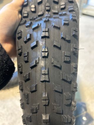 Neumáticos y cámaras MTB 20x4.0