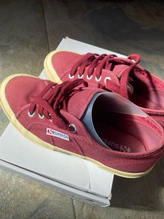 Zapatillas Superga color Burdeos T.35