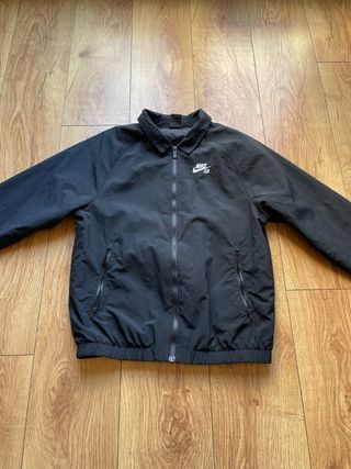 Chaqueta Nike SB Negra