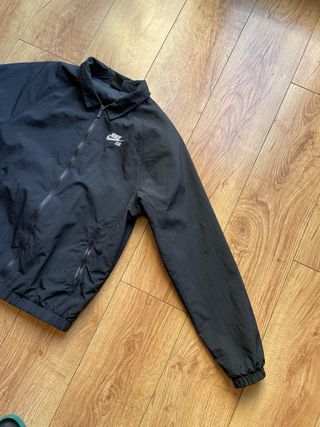 Chaqueta Nike SB Negra
