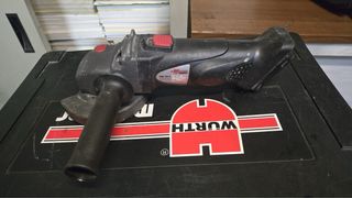 Smerigliatrice Wurth con 2 batterie e caricatore