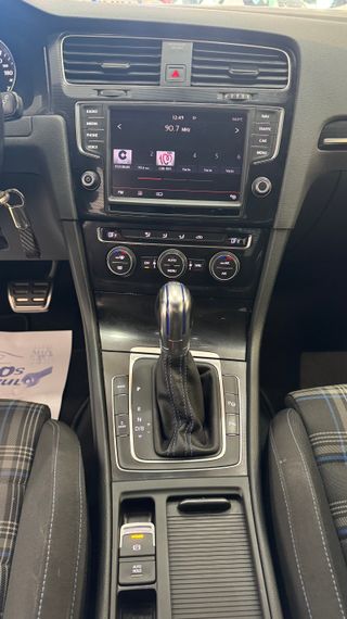 Volkswagen Golf VII GTE 2015