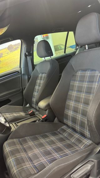 Volkswagen Golf VII GTE 2015