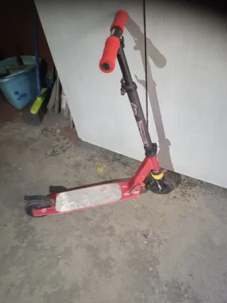 Monopatín infantil rosa