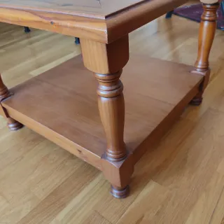 Mesa auxiliar pino miel cristal