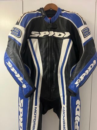 Mono Cuero SPIDI Talla 50 una pieza ,hombre .