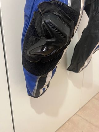 Mono Cuero SPIDI Talla 50 una pieza ,hombre .