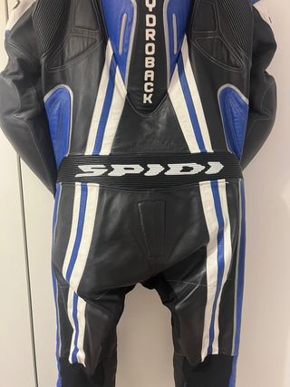 Mono Cuero SPIDI Talla 50 una pieza ,hombre .