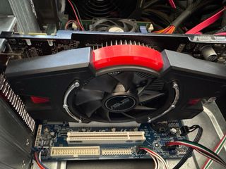 Torre PC Sobremesa Negra y Plateada