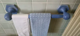 Mobile bagno blu con piano in marmo