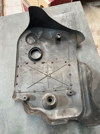 Tapa motor VW Passat 1.9 TDI